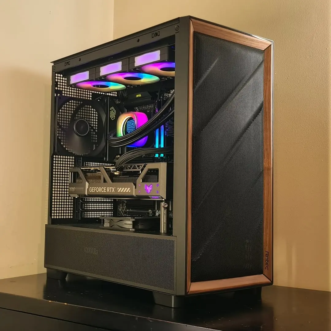 Big thanks to Bahaa for the opportunity to build his new rig. Bahaa purchased all his own components and brought it t...